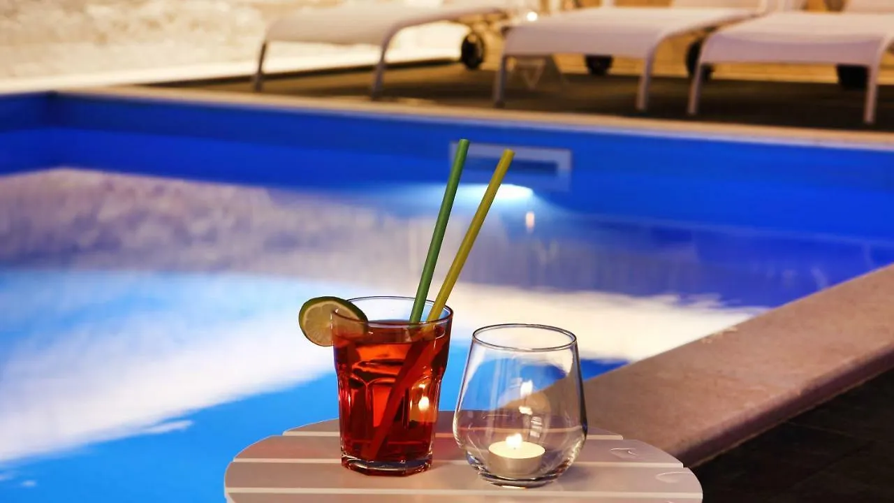 Aparthotel Villa M