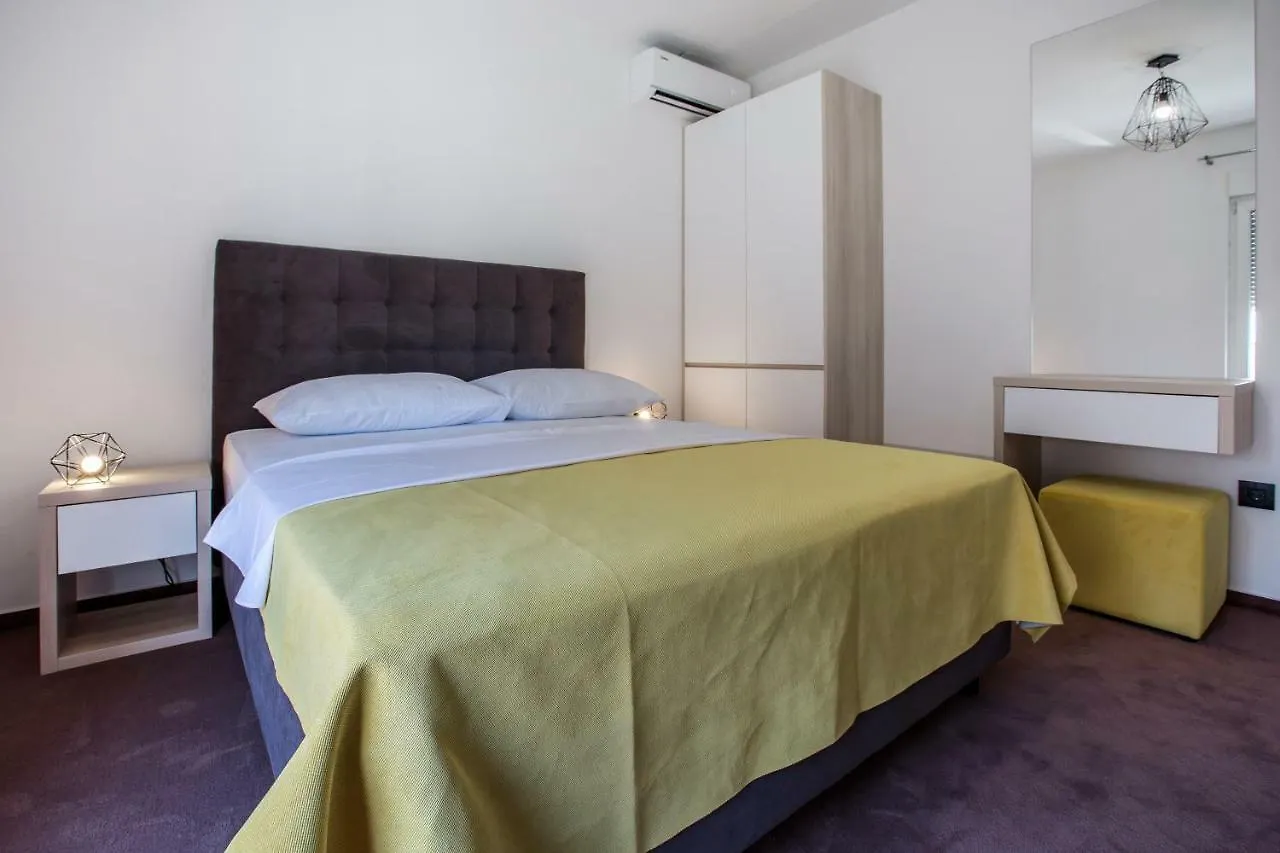Aparthotel Villa M