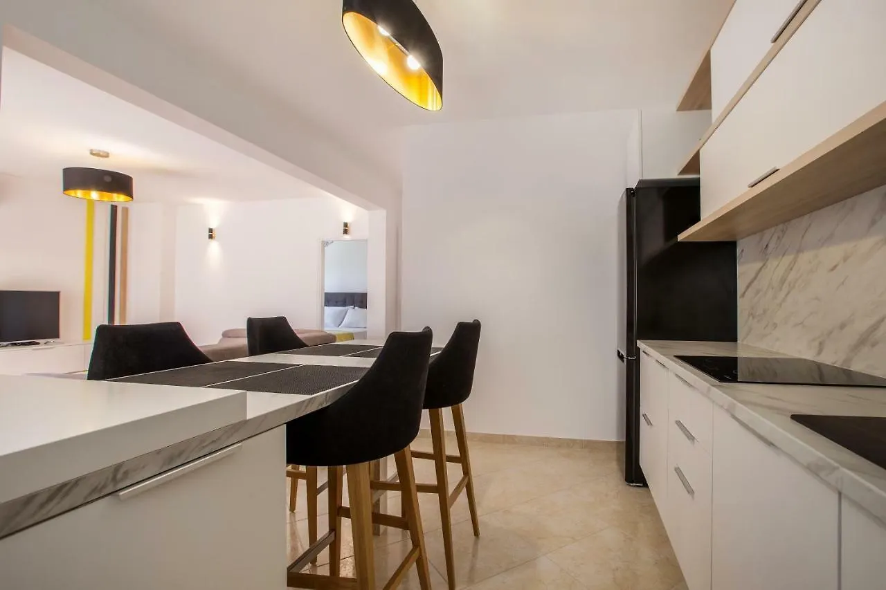 Villa M Aparthotel